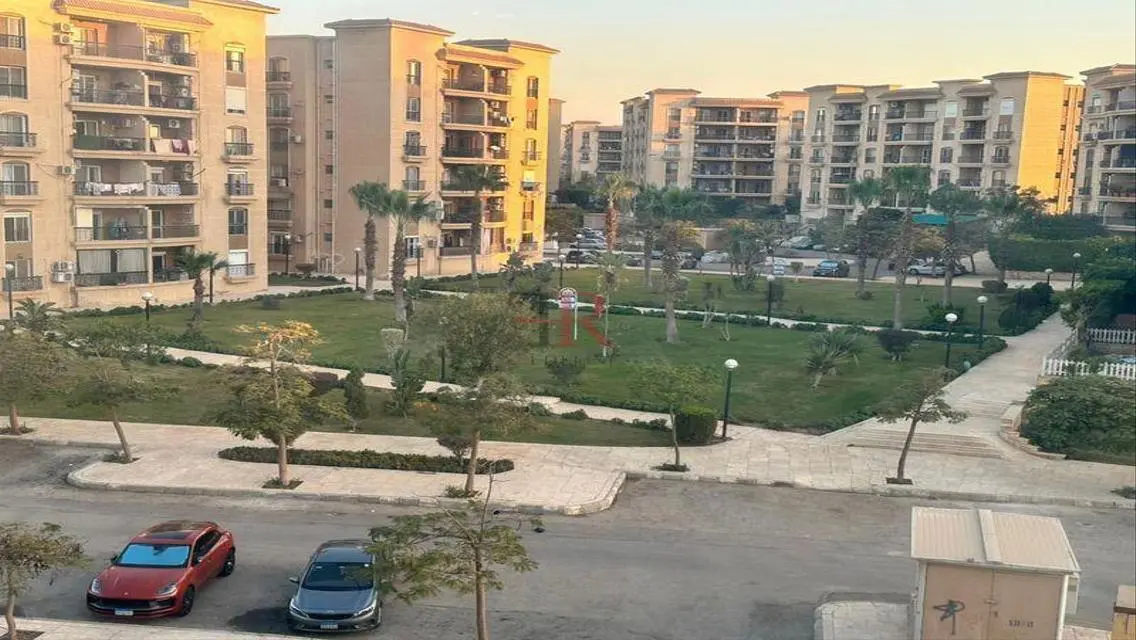 شقة مميزة للبيع 100 متر في موقع مركزي
