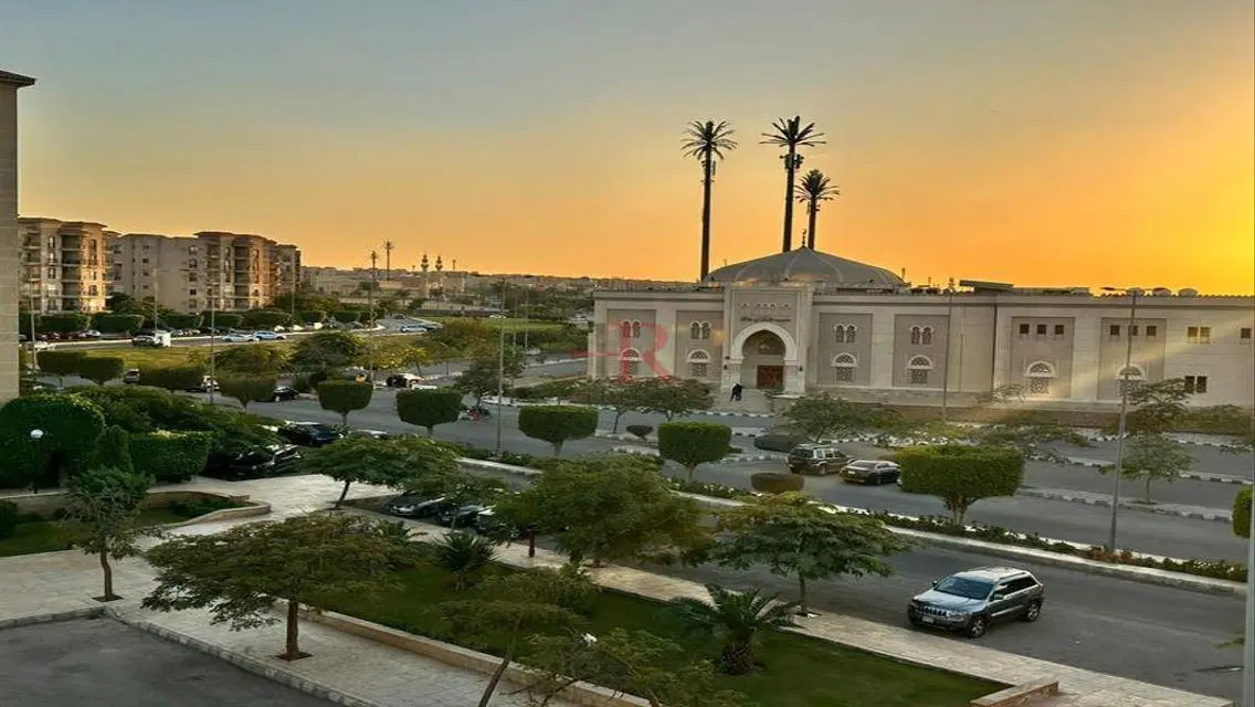 شقة مميزة للبيع 100 متر في موقع مركزي