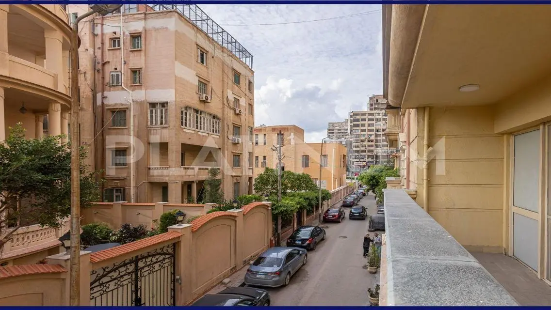 وحدة سكنية جديدة بمساحة 320 متر للبيع