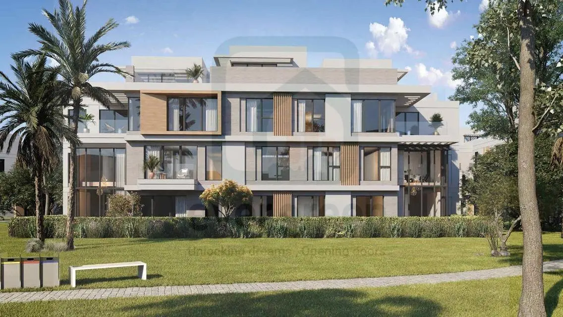 Luxury Villa for Sale - 7 Bedrooms with Pool and Lake View