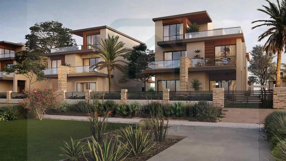 Luxury Villa for Sale - 7 Bedrooms with Pool and Lake View