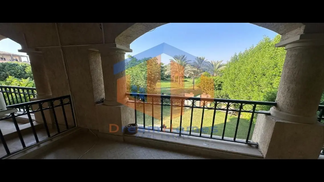 Luxurious Villa with Spacious Living and Stunning Views