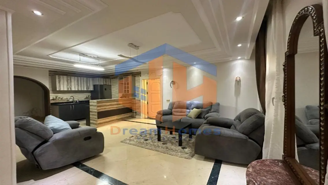 Luxurious Villa with Spacious Living and Stunning Views