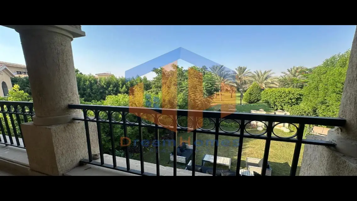 Luxurious Villa with Spacious Living and Stunning Views