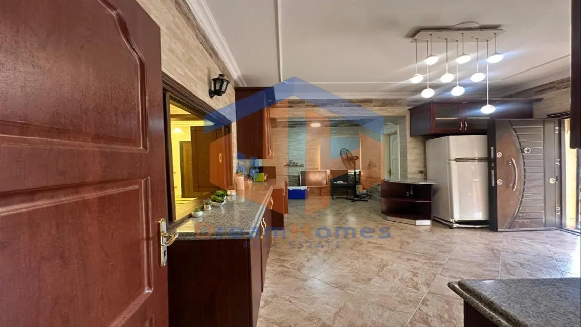 Luxurious Villa with Spacious Living and Stunning Views