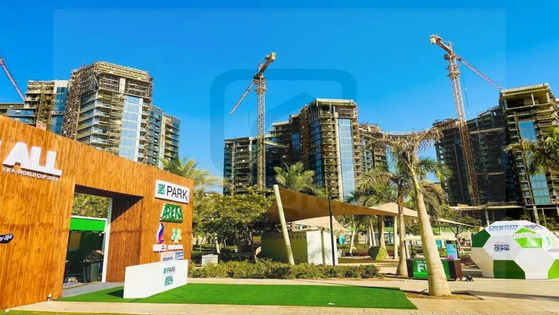 Luxury Villa Overlooking the Lake with All Amenities