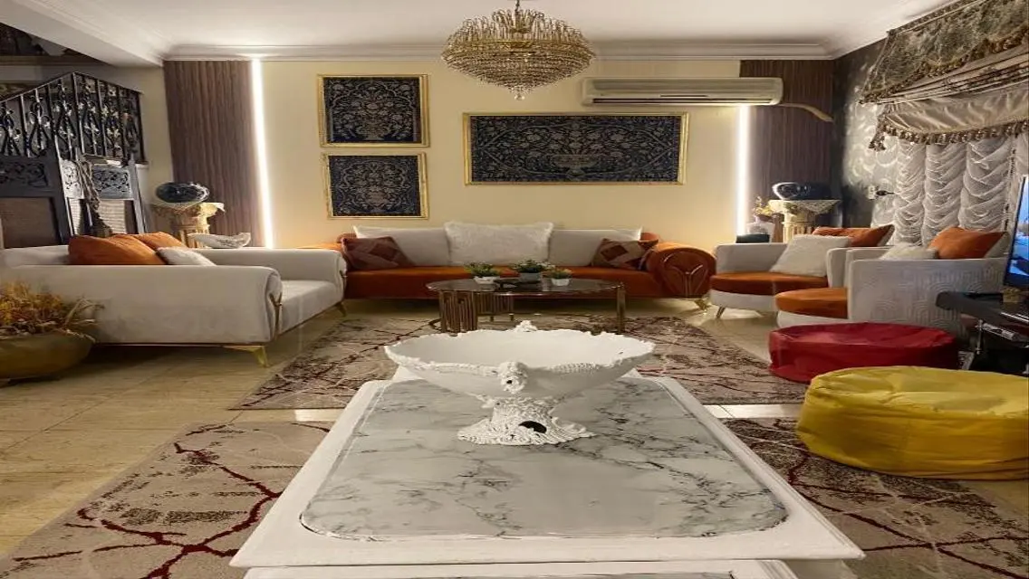 Elegant Apartment with Luxurious Amenities in the Heart of the City