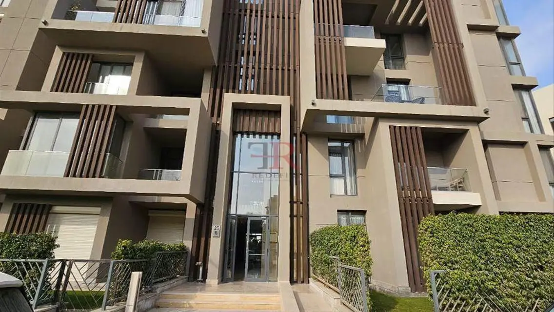 Luxury Apartment with Shared Pool and Unique View