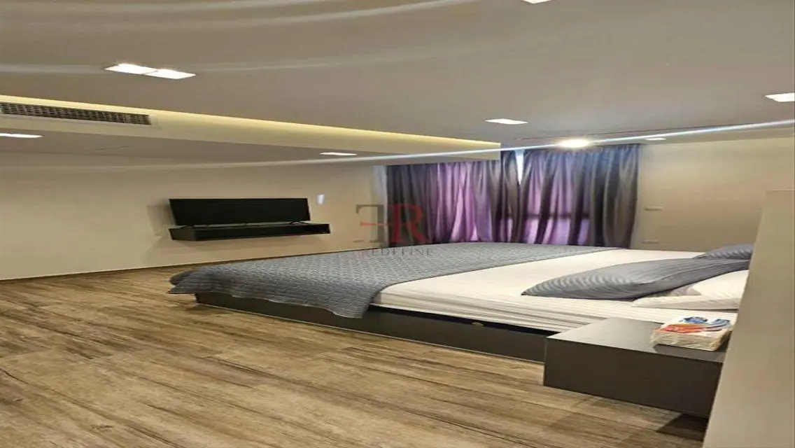 Luxury Apartment with Shared Pool and Unique View
