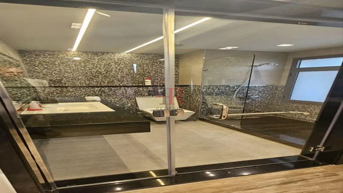 Luxury Apartment with Shared Pool and Unique View