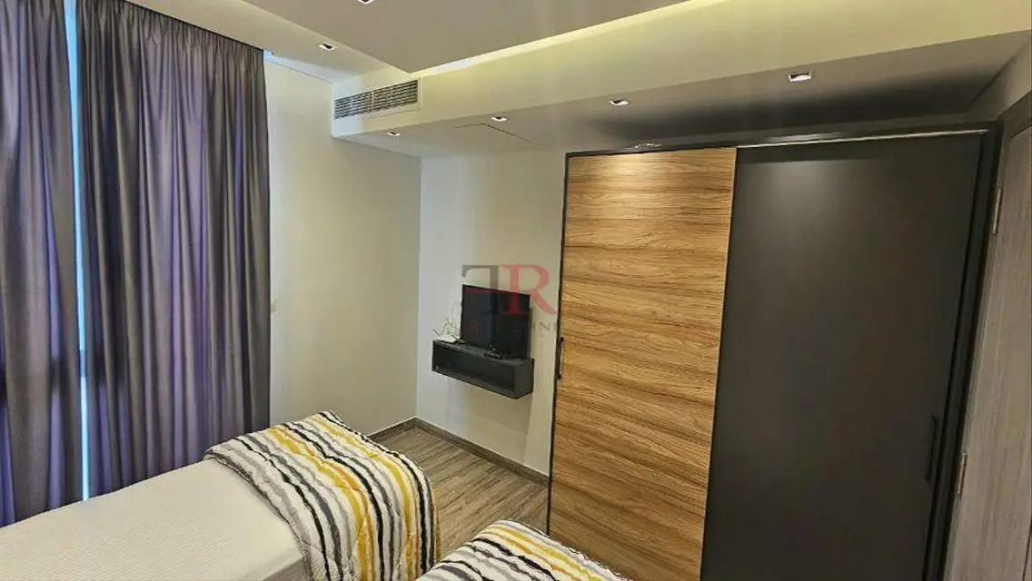 Luxury Apartment with Shared Pool and Unique View