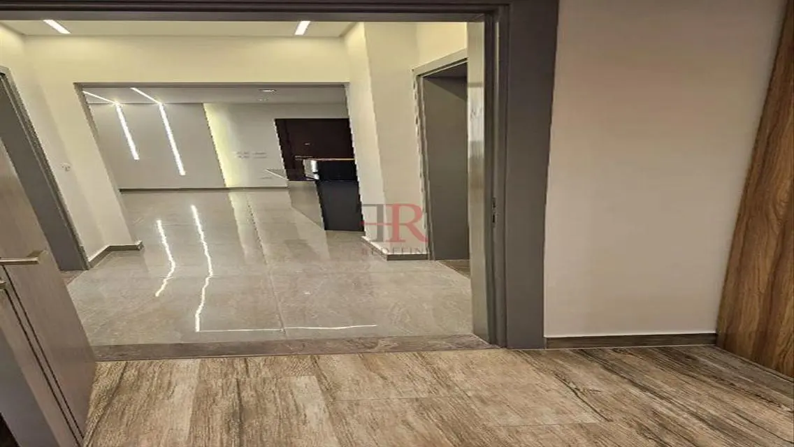 Luxury Apartment with Shared Pool and Unique View