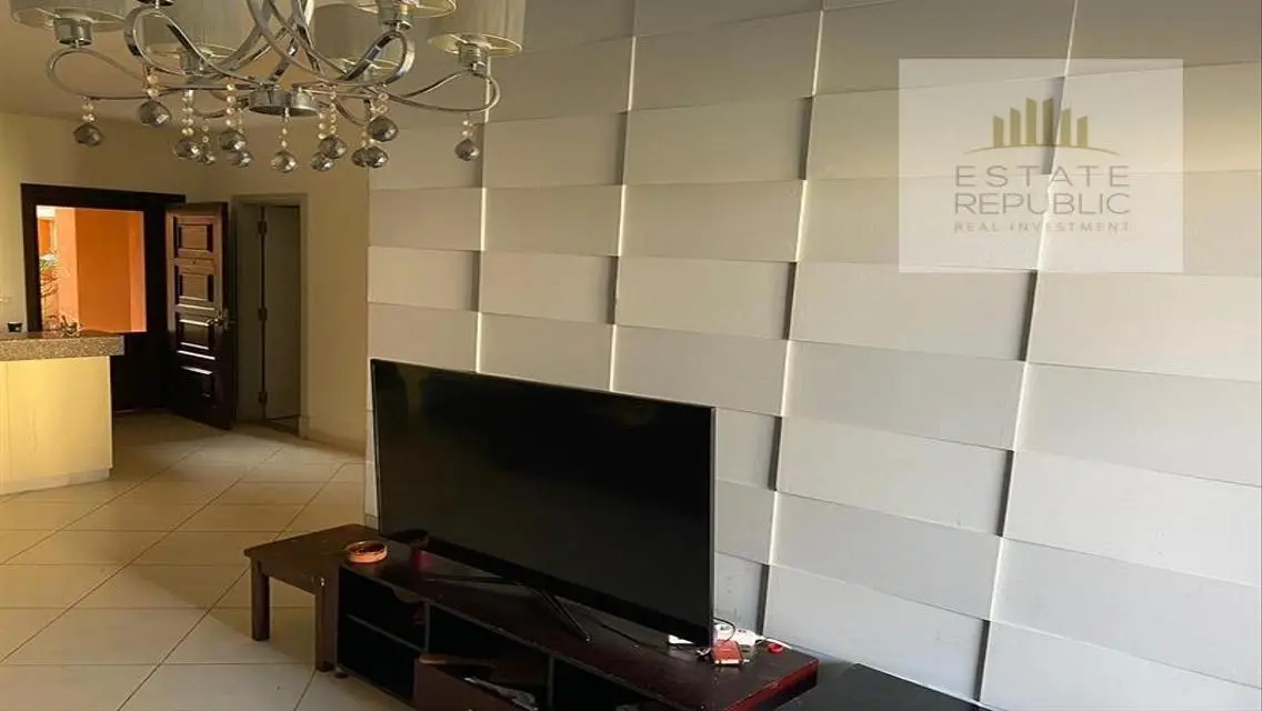 Luxury Apartment for Sale Overlooking Lakes and Landmarks