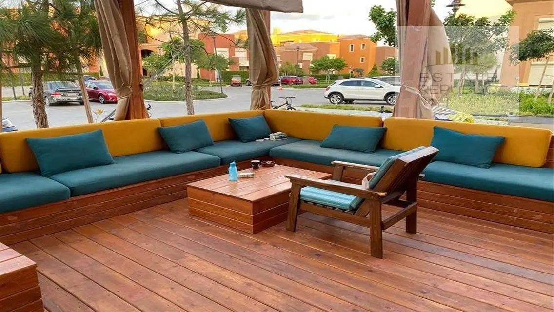 Luxury Apartment for Sale Overlooking Lakes and Landmarks