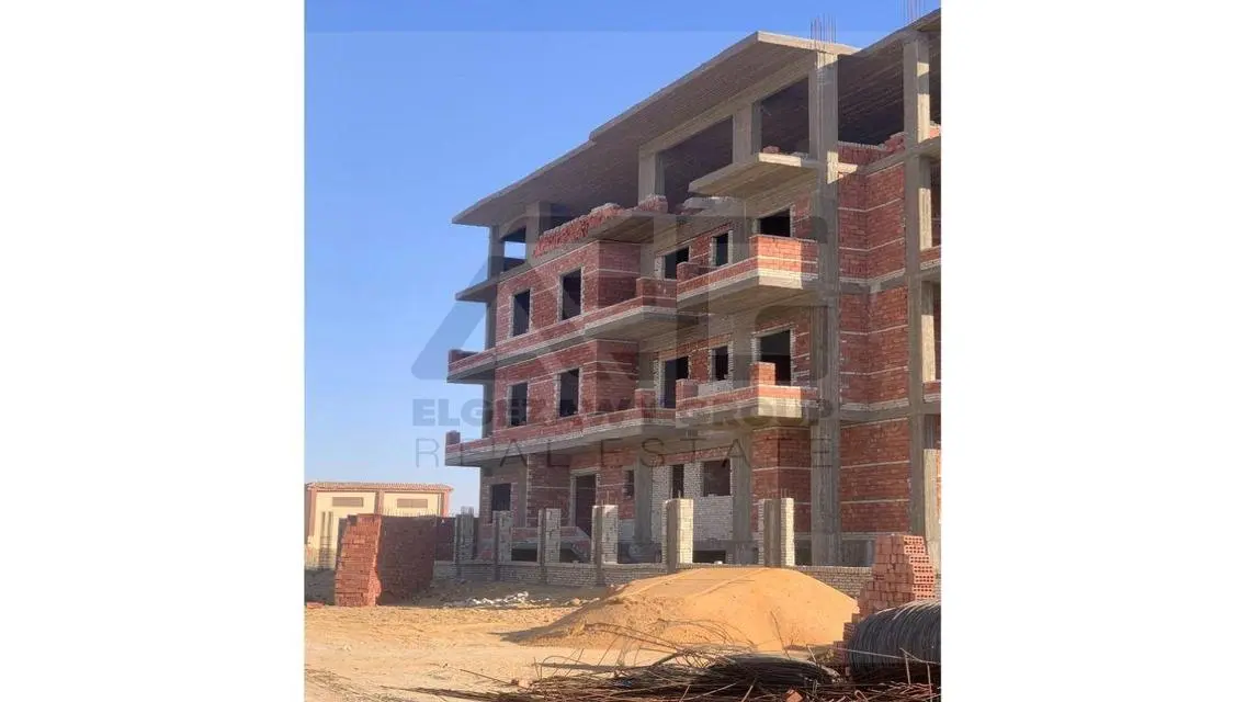 Luxury Villa with Private Garden and Security Guard - 4347500 EGP