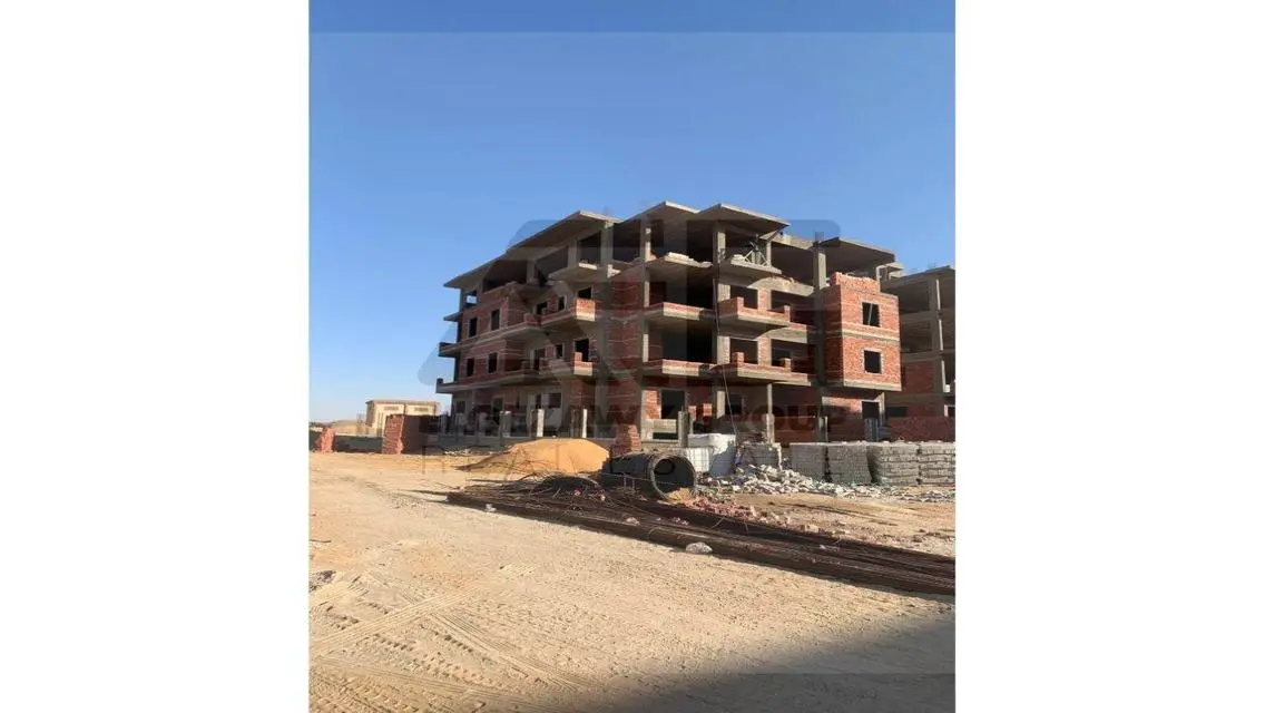 Luxury Villa with Private Garden and Security Guard - 4347500 EGP