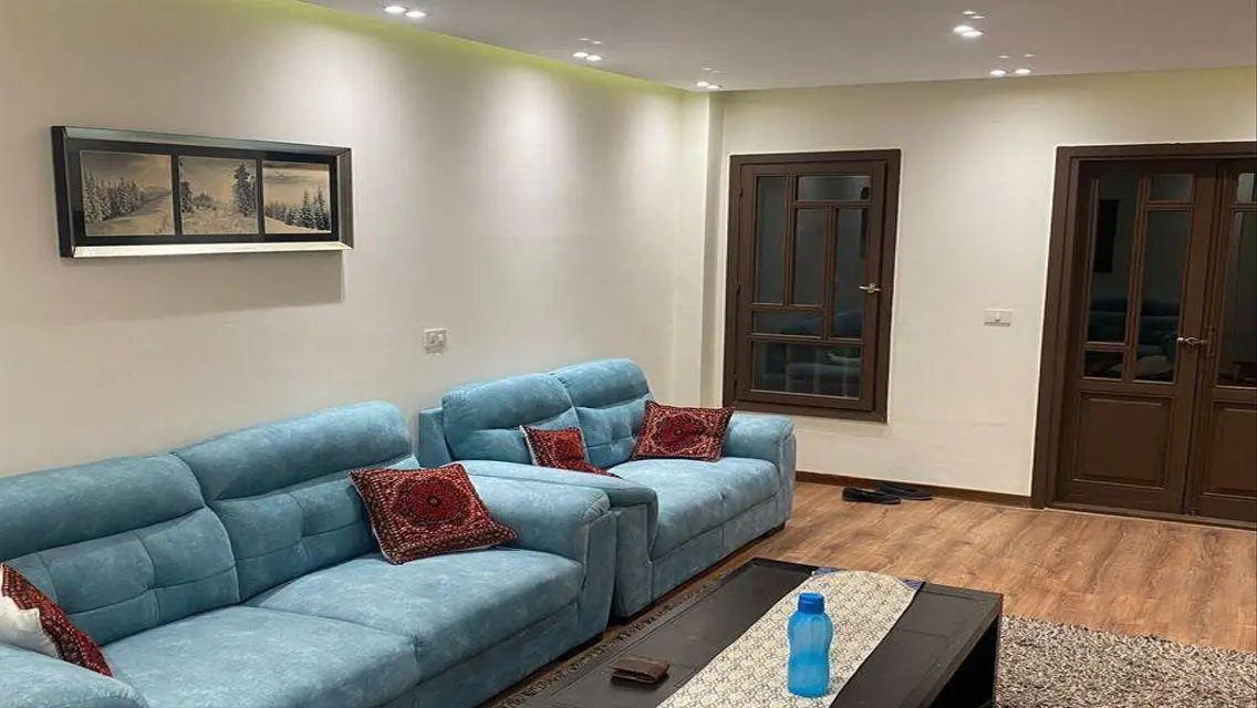 شقة للبيع بمساحة متميزة مع خدمات أمنية