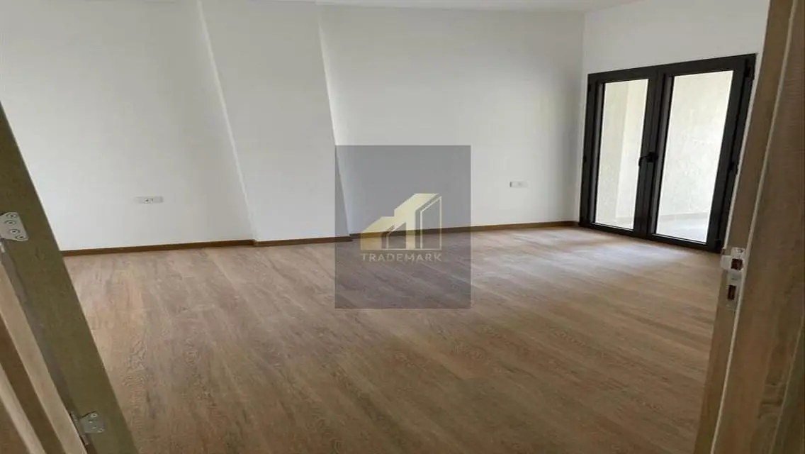 Luxurious Apartment with Stunning Views and Various Amenities