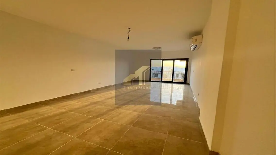 Luxurious Apartment with Stunning Views and Various Amenities