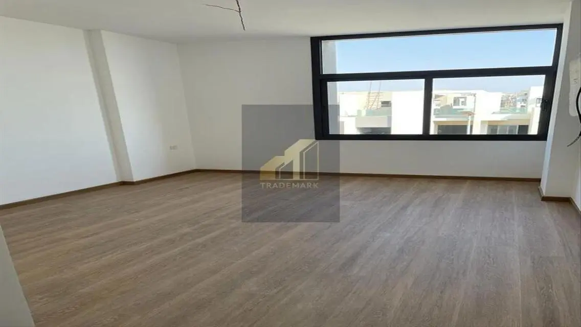 Luxurious Apartment with Stunning Views and Various Amenities