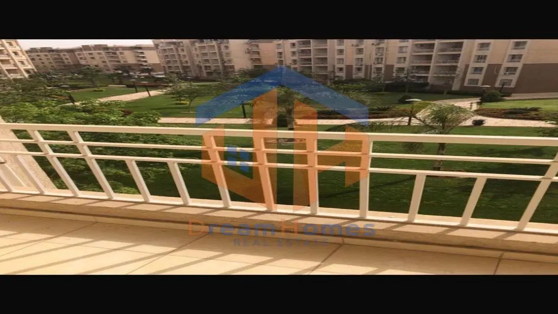 فيلا أحلام مع شرفة وإطلالة مميزة
