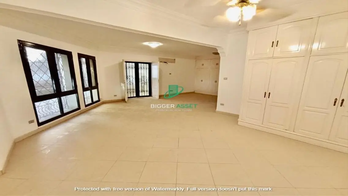 Unique Property with 300 Meters Space Featuring Covered Parking and Meeting Room