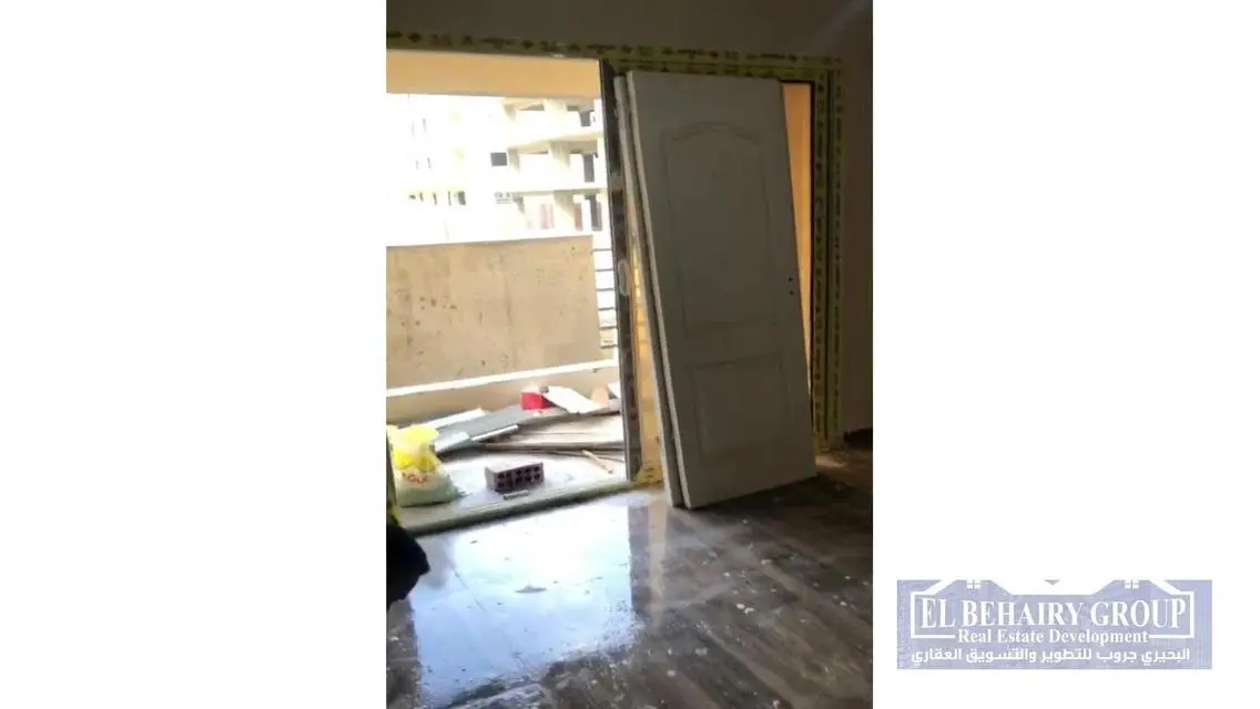 شقة فاخرة بمساحة 16530 متر للبيع