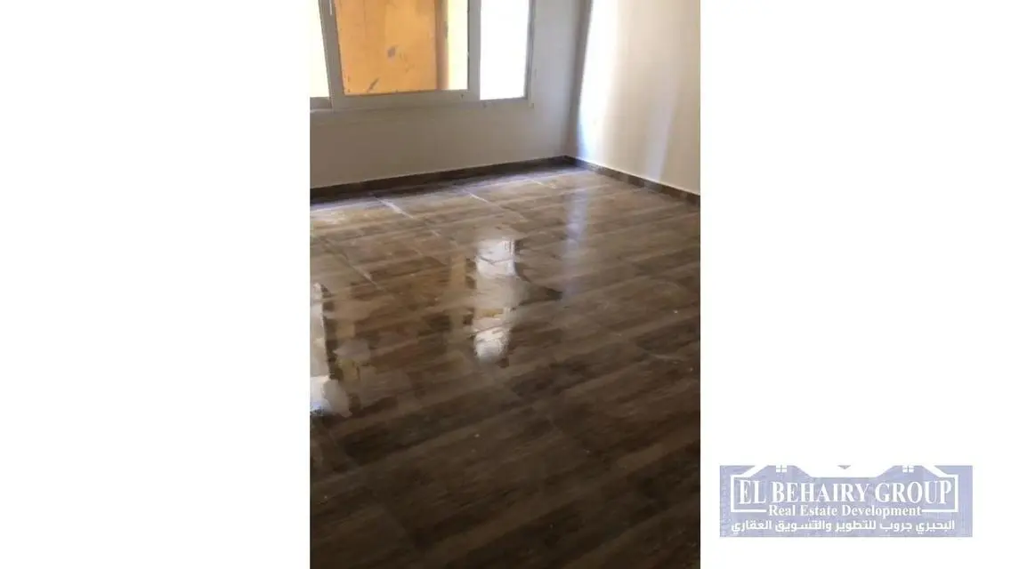 شقة فاخرة بمساحة 16530 متر للبيع