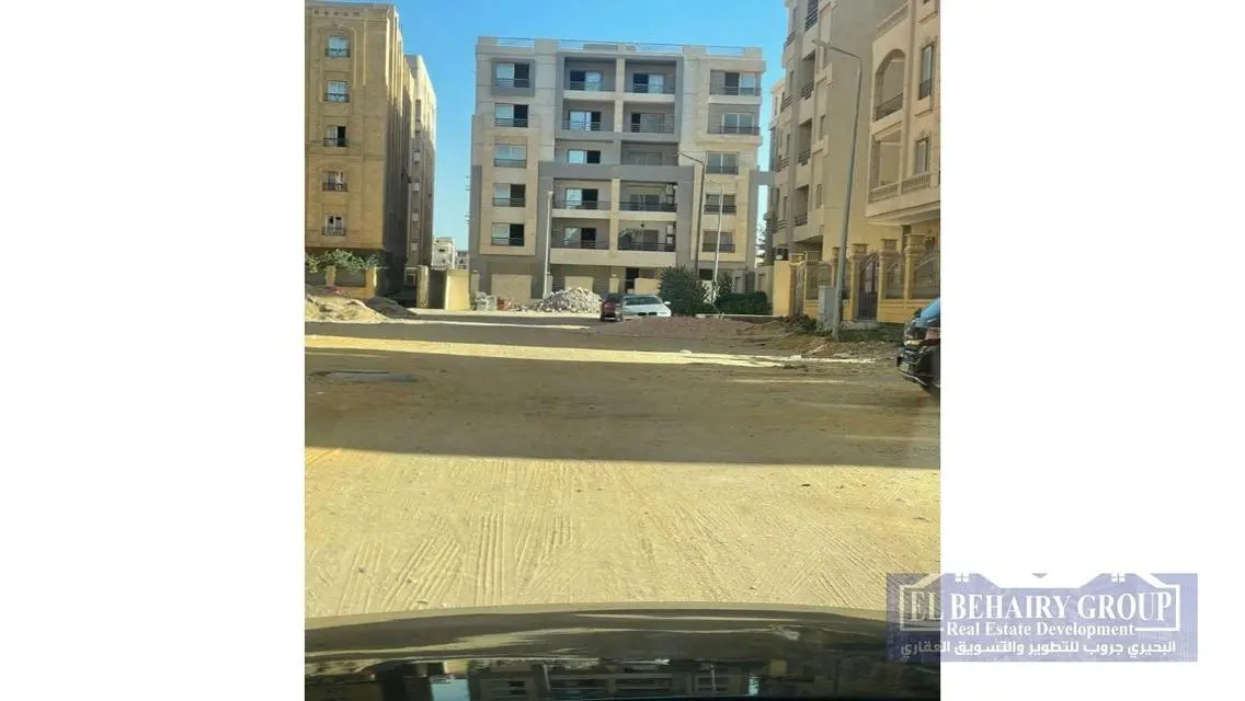 شقة فاخرة بمساحة 16530 متر للبيع