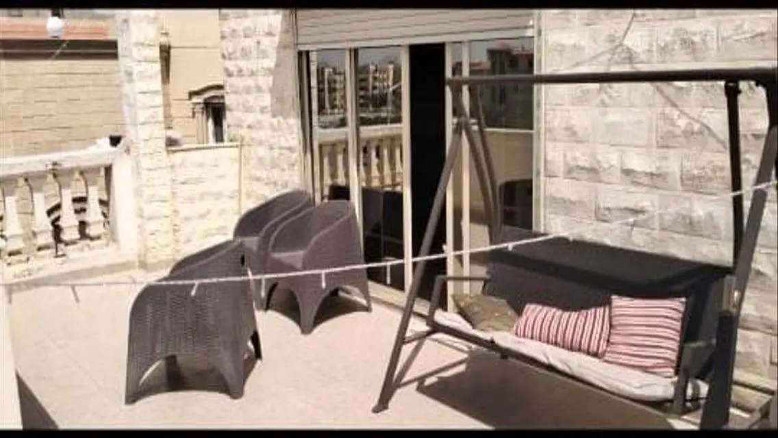 شقة فاخرة 3 غرف نوم للبيع في قلب المدينة