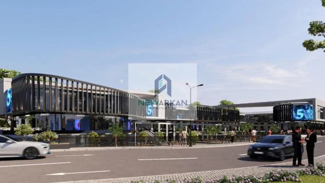 Luxurious Property with Spacious Layout and Covered Parking