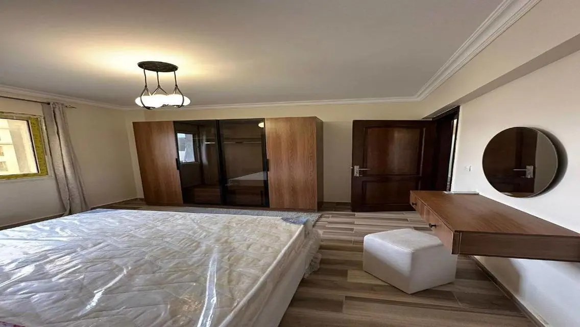 Cozy Apartment for Sale in Upscale Neighborhood - 25,000 EGP
