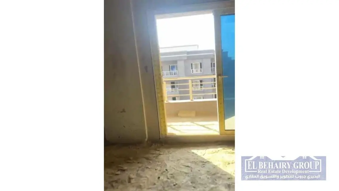 شقة للبيع - 3 غرف نوم بمساحة واسعة