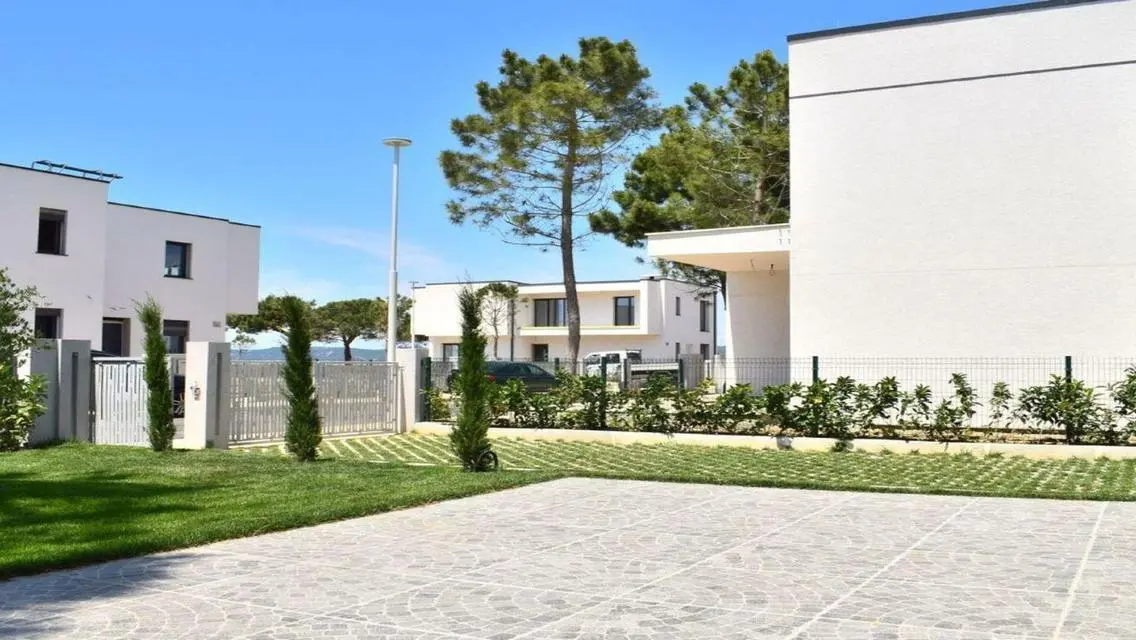 Luxury Apartment for Sale with 360 Meters of Space