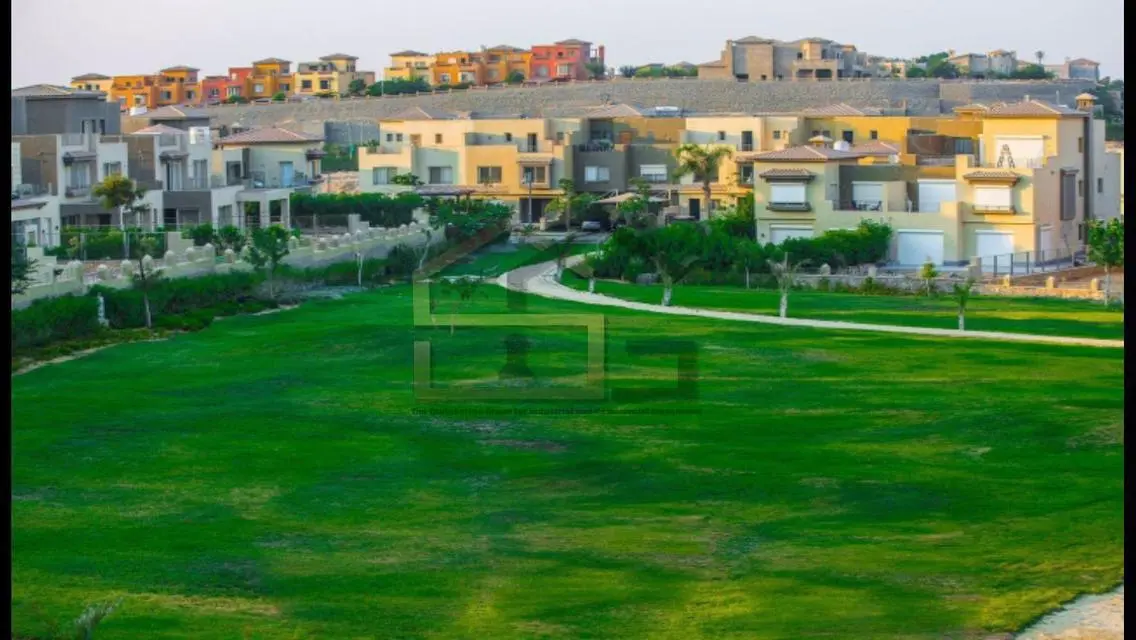 Luxury Home for Sale in Palm Hills