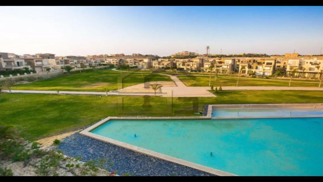 Luxury Home for Sale in Palm Hills