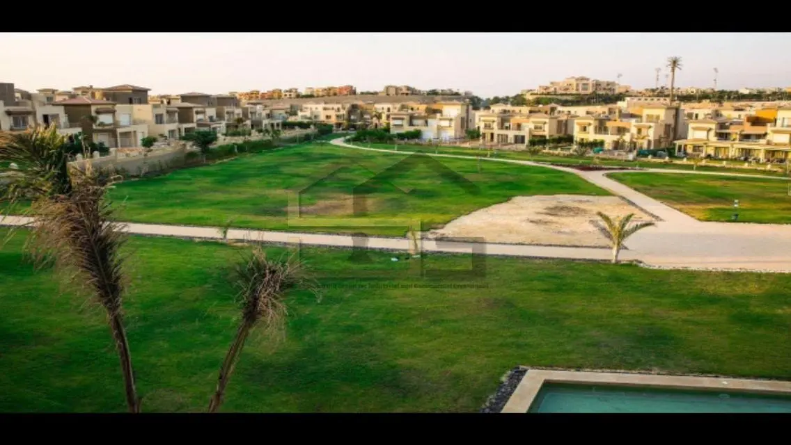 Luxury Home for Sale in Palm Hills
