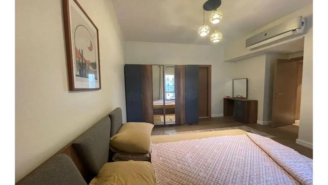 Stunning Apartment at 11913-3-Cb-6609 for an Attractive Price