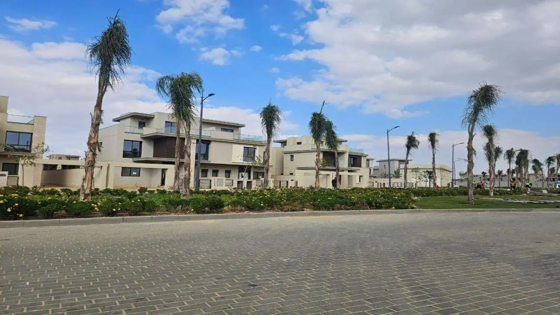 Luxury 8-Room Apartment for Sale with Private Pool and Garden