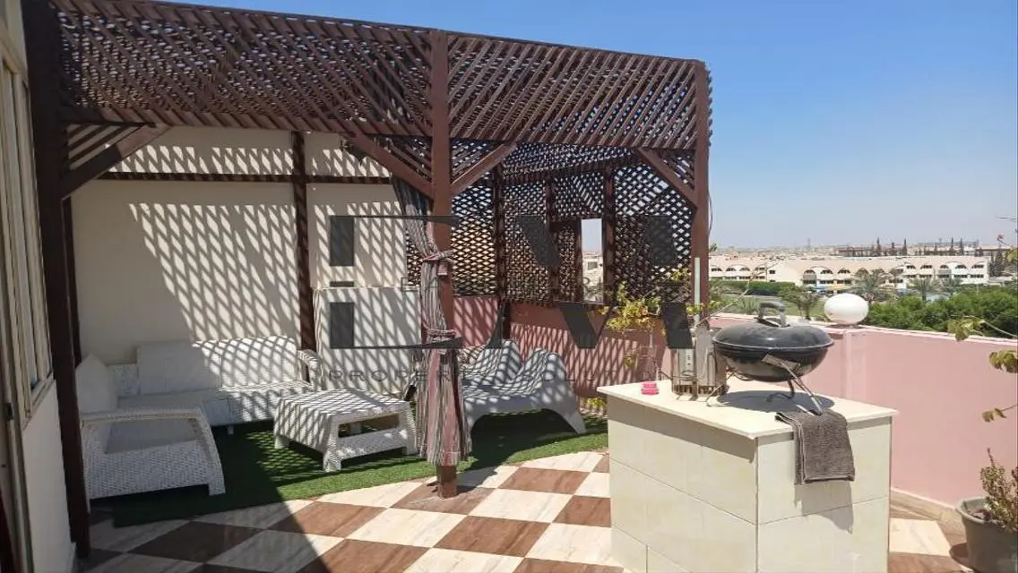 شقة فاخرة 3 غرف نوم للإيجار