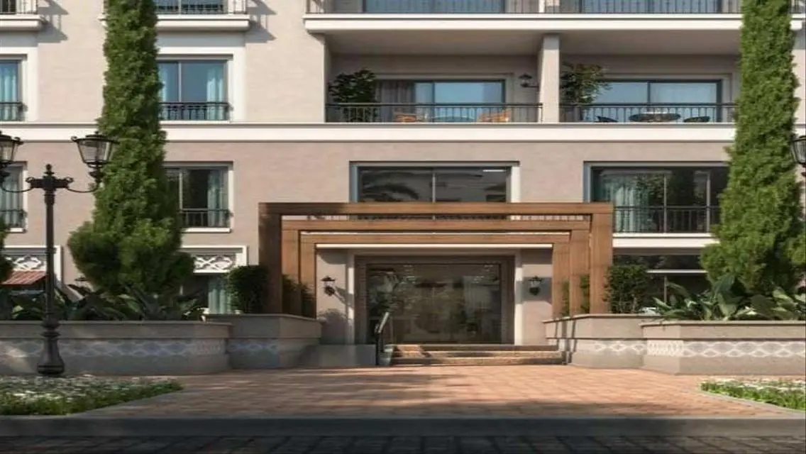 Luxurious Apartment Overlooking the Lake with Kids Pool
