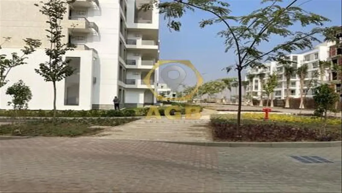 Luxurious Villa for Sale in Beta Gardens
