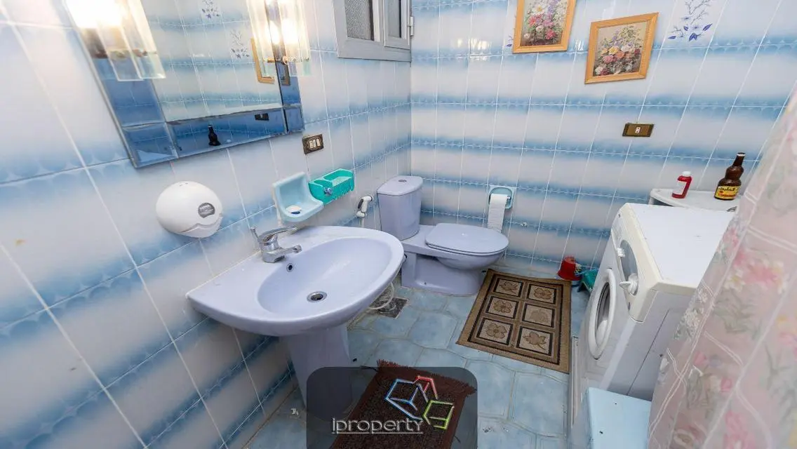Investment Opportunity in Lakeside Apartment