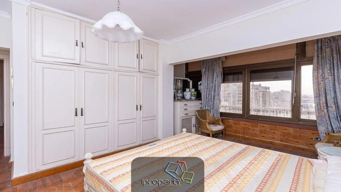 Investment Opportunity in Lakeside Apartment