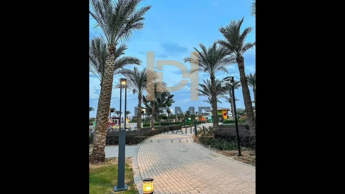 شقة فاخرة في سكاي بلازا مول بمساحة متميزة