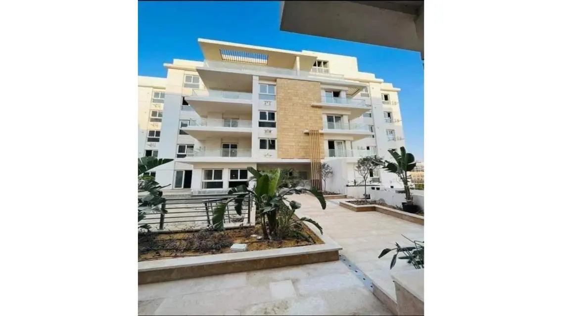 Luxury 2-Bedroom Apartment with Balcony and Shared Pool