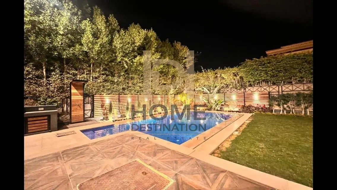 شقة فاخرة للبيع في سكاي بلازا مول