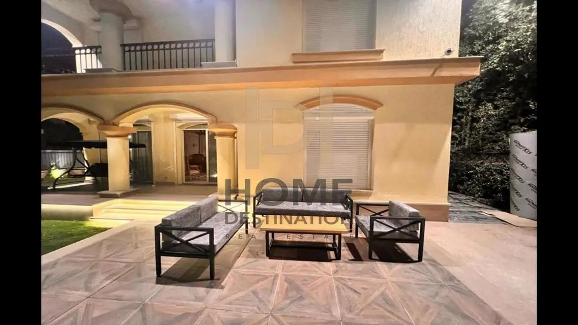 شقة فاخرة للبيع في سكاي بلازا مول