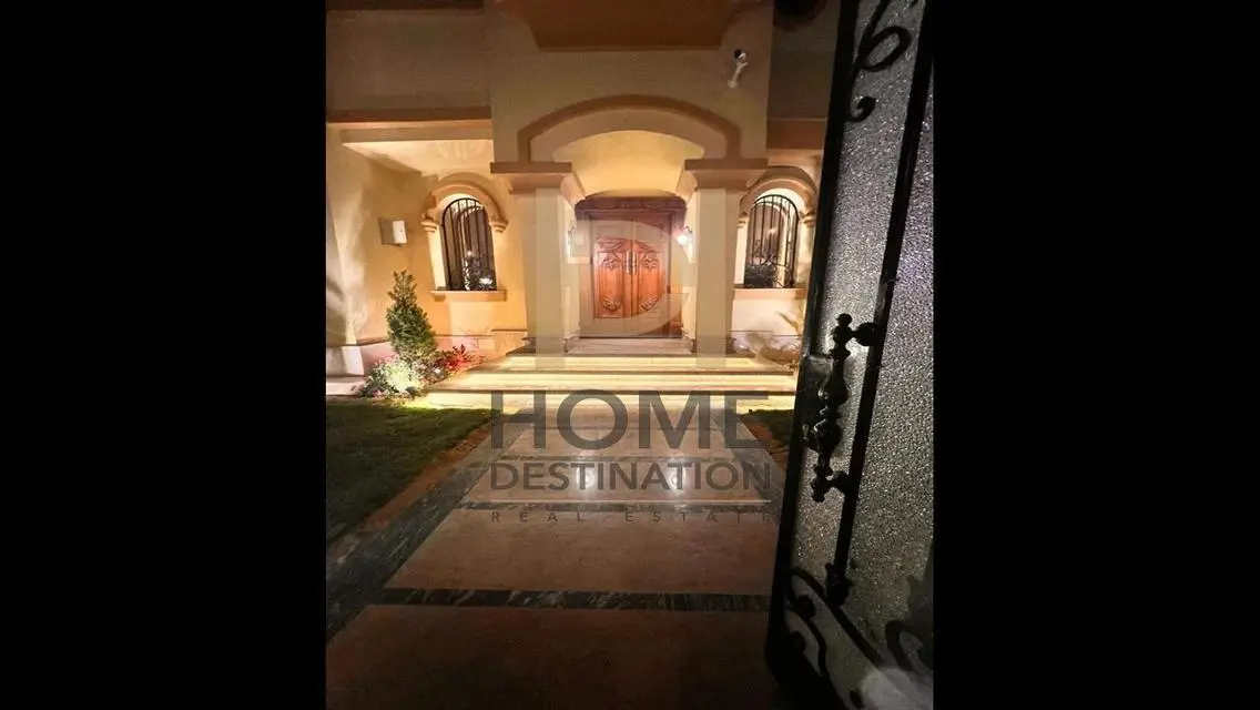 شقة فاخرة للبيع في سكاي بلازا مول