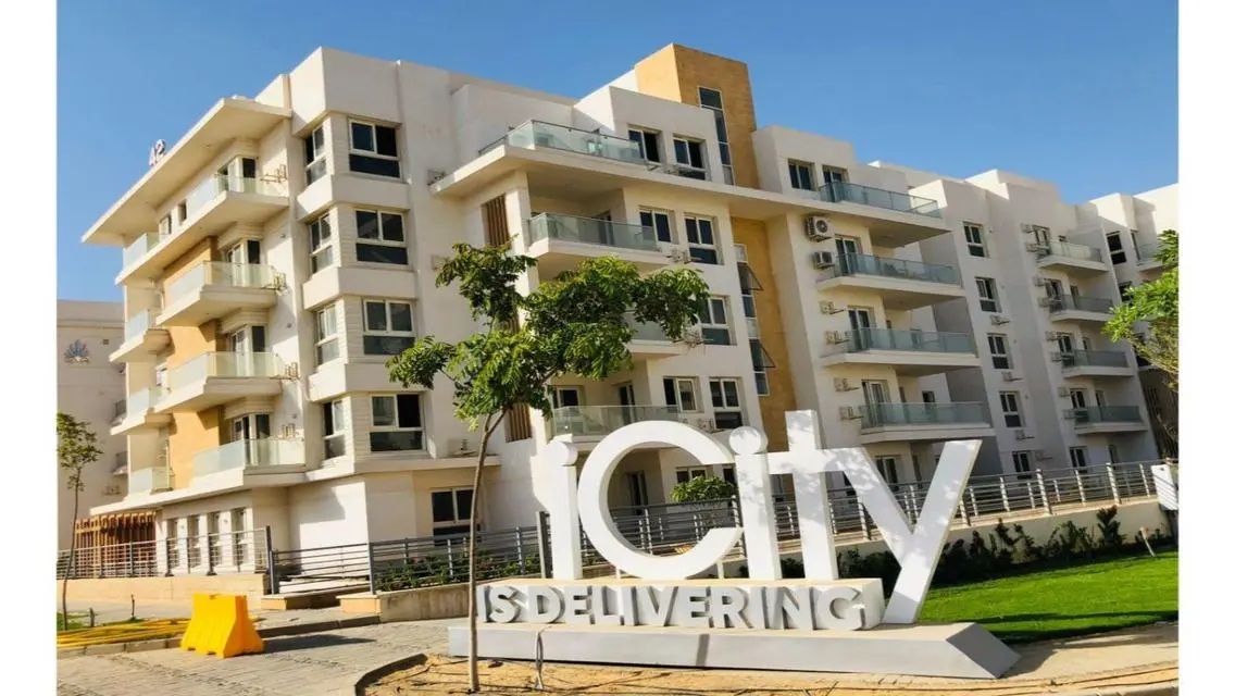Luxury Villa with 600 Sq Ft in the Heart of the City